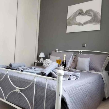 Grey Sense Luxury Apartment Iraklion Buitenkant foto