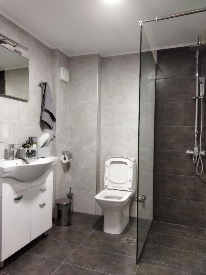 Grey Sense Luxury Apartment Iraklion Buitenkant foto