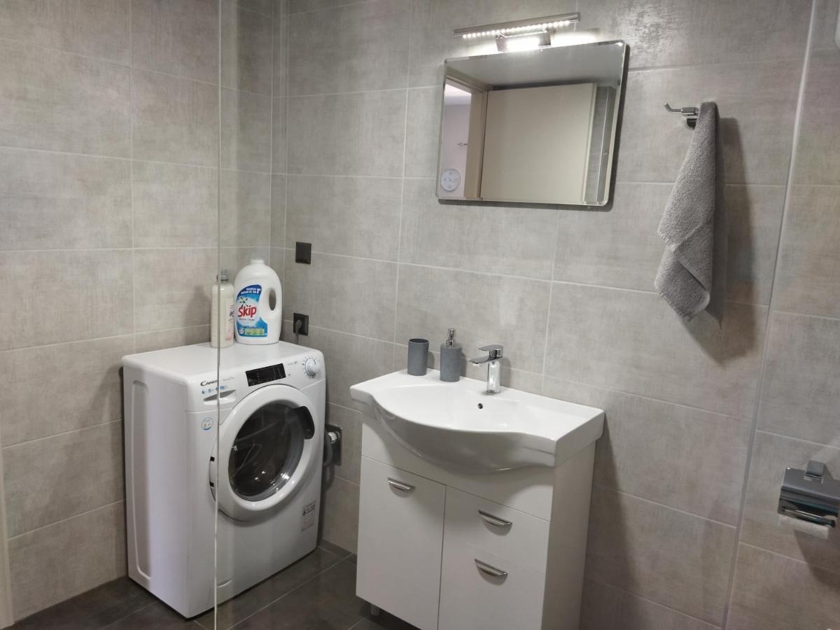 Grey Sense Luxury Apartment Iraklion Buitenkant foto