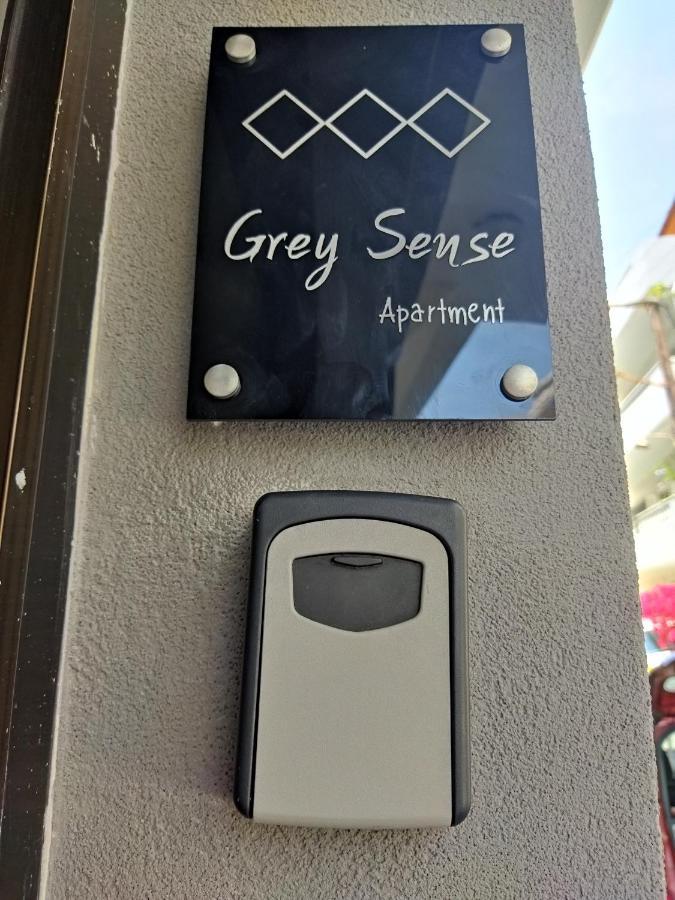 Grey Sense Luxury Apartment Iraklion Buitenkant foto