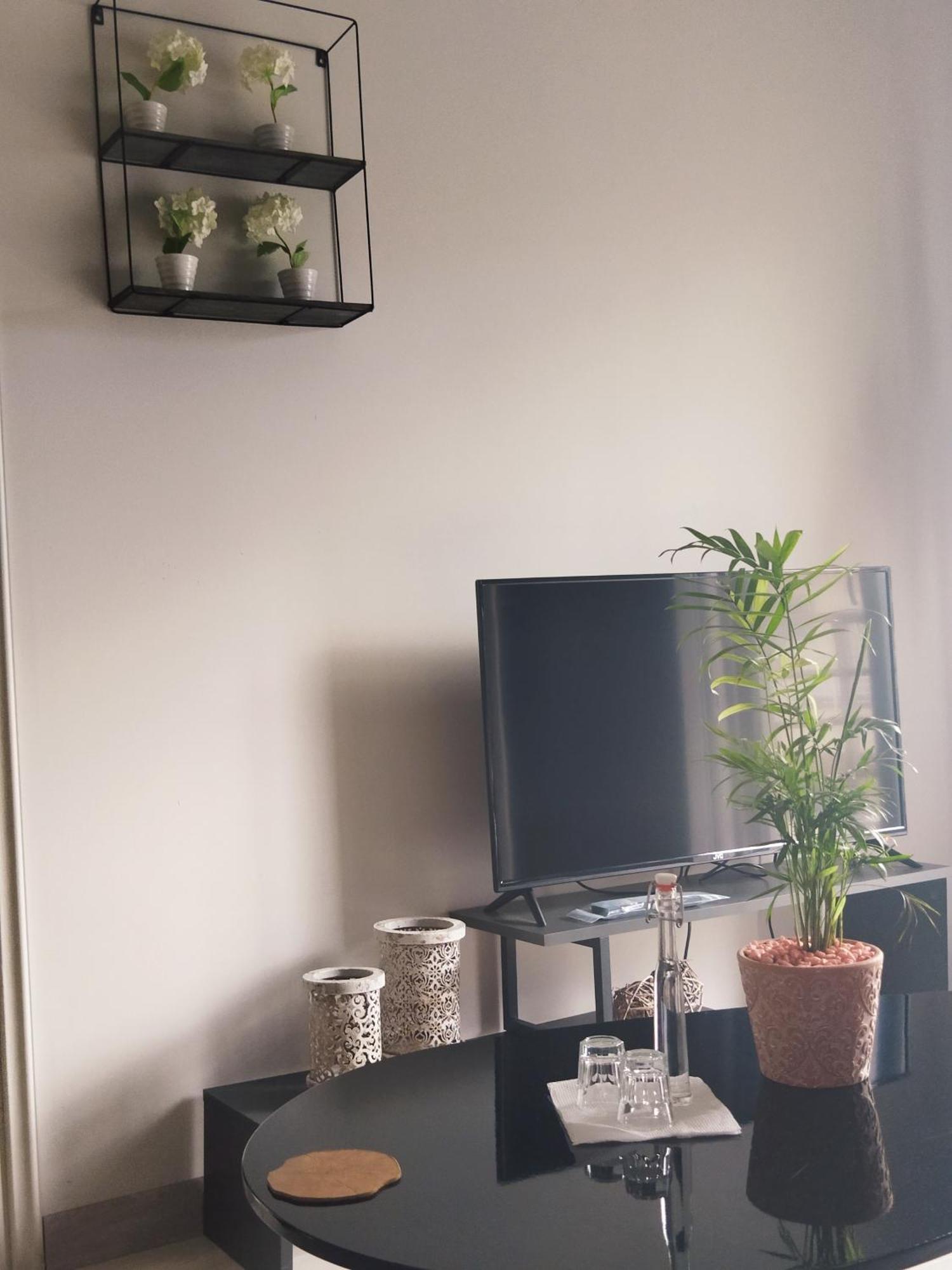 Grey Sense Luxury Apartment Iraklion Buitenkant foto